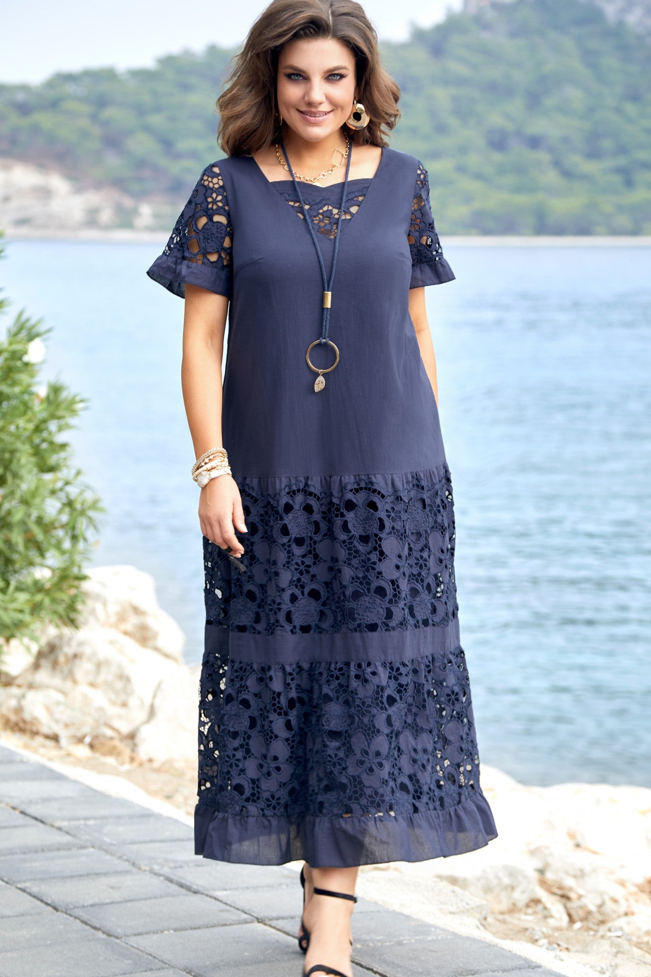⏰💥【Reduceri de sfârșit de sezon】【S-5XL】Rochie elegantă din dantelă cu scobituri, la modă 2025, casual și versatilă