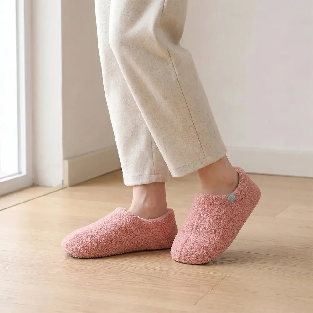 【36-45】Najpredávanejšie unisex zimné domáce papuče – mäkká podrážka, uzavretá päta, tiché, s pamäťovou penou