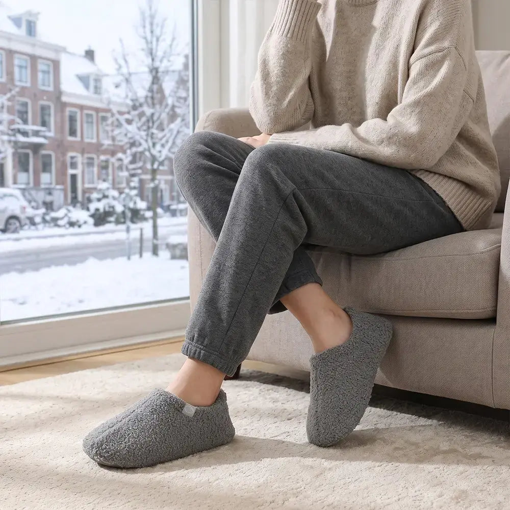 【36-45】Najpredávanejšie unisex zimné domáce papuče – mäkká podrážka, uzavretá päta, tiché, s pamäťovou penou