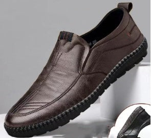 🔥【Oferta especial】Zapatos casuales de cuero genuino hechos a mano para hombre, transpirables y cómodos, modelo 2026