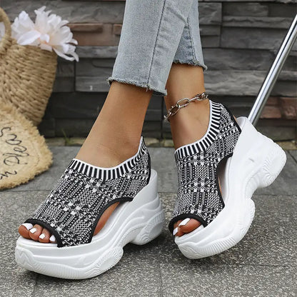 ✨【Novi artikli s 50% popusta, ograničeno vrijeme】👟Super mekane sportske sandale s debelim potplatom—Ispravljaju držanje, olakšavaju hodanje i štite vaša stopala. ✅Plaćanje pouzećem dostupno
