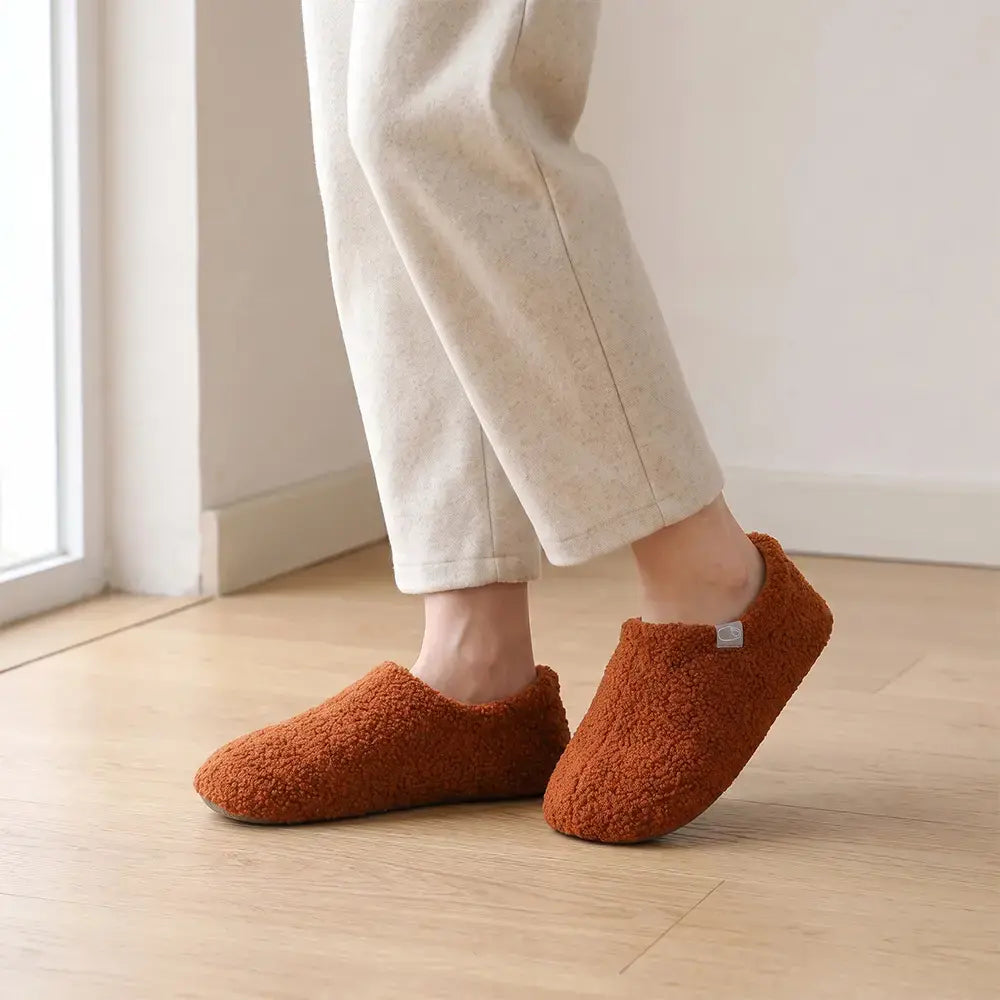 【36-45】Najpredávanejšie unisex zimné domáce papuče – mäkká podrážka, uzavretá päta, tiché, s pamäťovou penou