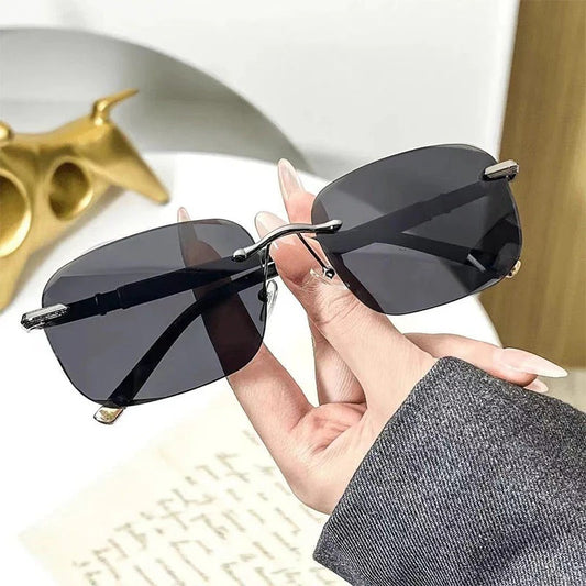 🕶️✨ Polarizirane sunčane naočale – jasan vid, maksimalna zaštita i moderan stil【🎁 Uključuje kožnu futrolu za naočale + krpicu za čišćenje — praktično i elegantno】