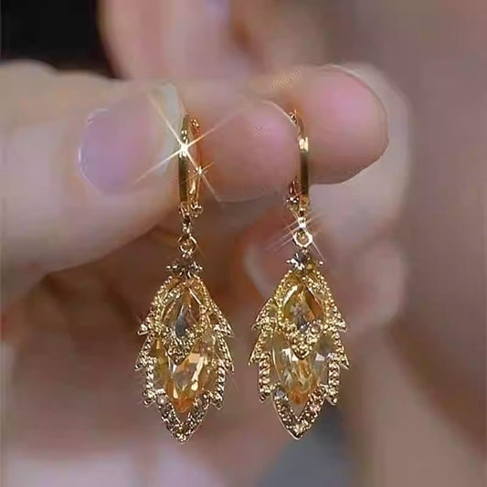 ✨【Cumpărați 1 perechi, primiți 1 perechi gratuit】Cercei eleganți din aur cu diamante strălucitoare --3887207