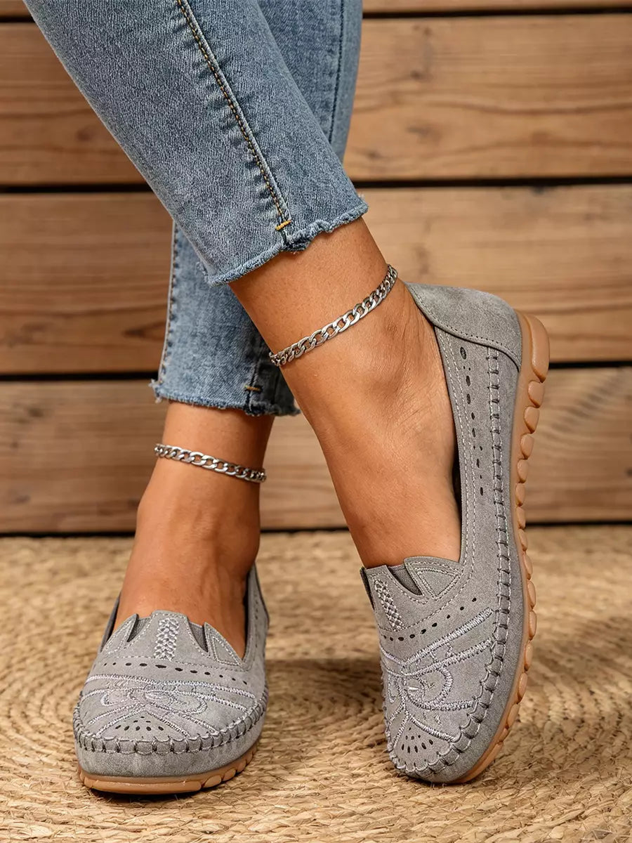 【36-43】👡💞Retro stil perforiranih ležernih balerinki｜Mekani potplat, svakodnevna udobnost｜Slip-on, plus veličine