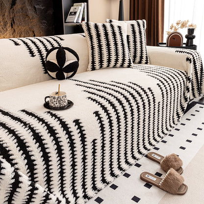 🛋️ Časovno omejena ponudba: 【180*130 cm】【180*150 cm】Mehka in nedrseča žametna prevleka za kavč🍂