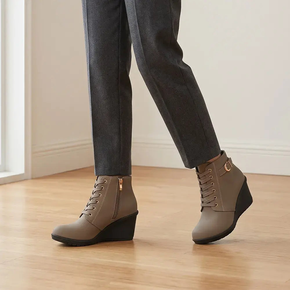 【35-42】👢 Ženske zimske gležnjače na klin - moderan i stabilan izbor za hladne dane