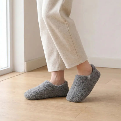 【36-45】Najpredávanejšie unisex zimné domáce papuče – mäkká podrážka, uzavretá päta, tiché, s pamäťovou penou