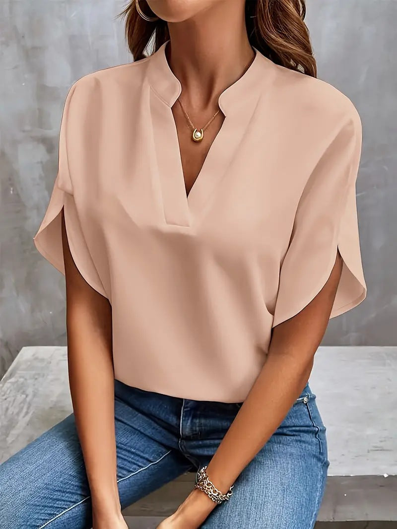 🌸👚【S-2XL】2026 Ležerna jednobojna svestrana majica s V-izrezom.